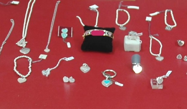 San Benedetto del Tronto (AP) - Preziosi falsi venduti in una gioielleria (21.08.19)