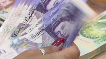 Tiranë, goditet “banda” që jepte kredi fiktive - News, Lajme - Vizion Plus