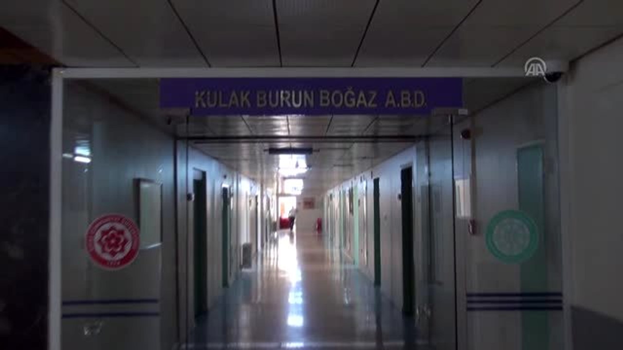 Bosnalı Sara'ya Sivas'ta burun estetiği ameliyatı
