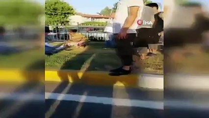 Tekstil işçilerini taşıyan midibüsün devrilme anı görüntülendi