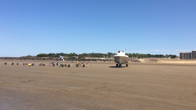 Bateau amphibien, le Tringa, créé à Perros-Guirec (Côtes-d’Armor)