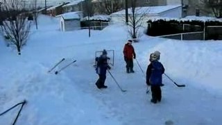 hockey bottine sur la patinoire maison