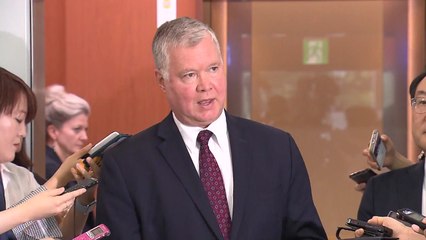 비건 "北 소식 오는 대로 협상...모든 준비 완료" / YTN