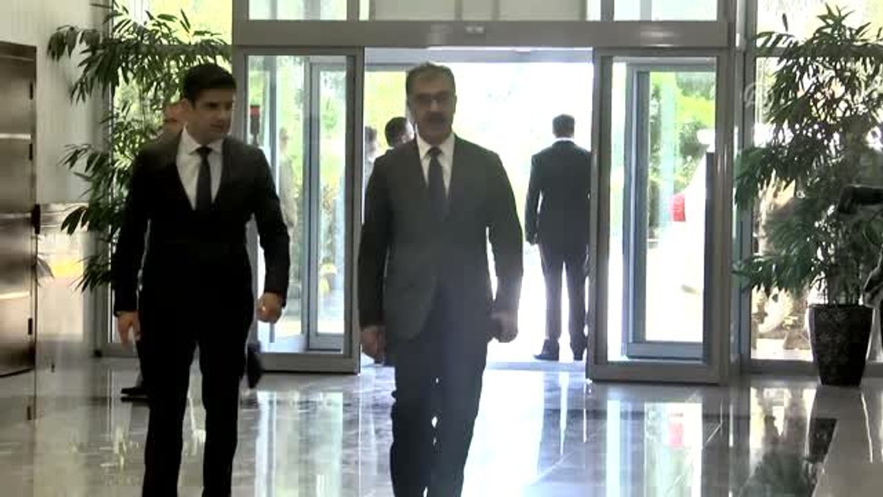 Almanya Savunma Bakanı Annegret Kramp Karrenbauer Erbil'de