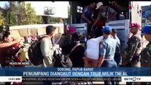 Angkutan Umum Belum Beroperasi, Penumpang Pelabuhan Sorong Diangkut Truk TNI