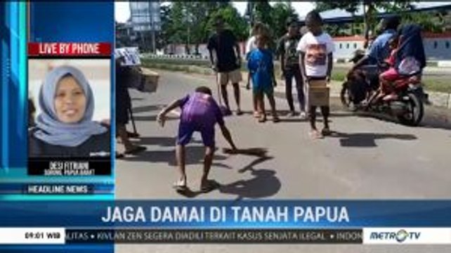 Warga Gotong Royong Bersihkan Sisa Unjuk Rasa di Sorong