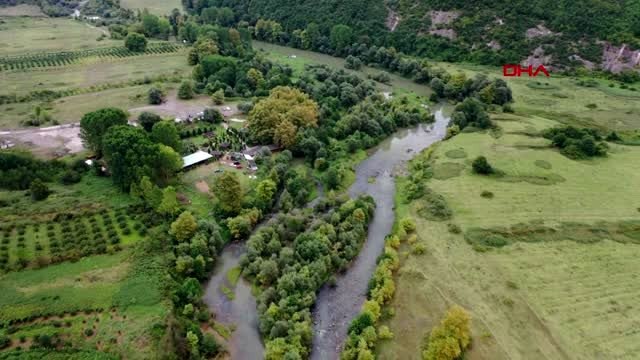 ZONGULDAK Ereğli'de sağanak 6 kişi mahsur kaldı, ev ve iş yerlerini su bastı