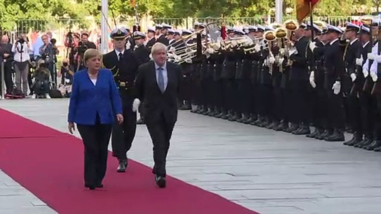 Merkel e Johnson se encontram
