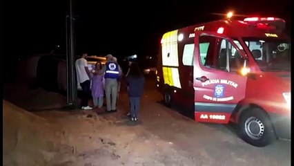 Hyundai IX35 tomba após colisão com Fox no Parque São Paulo