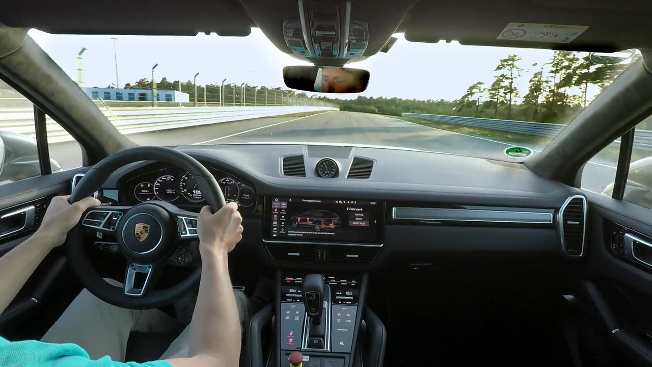 Porsche Cayenne Turbo S E-Hybrid setzt ungewöhnlichen Rundenrekord
