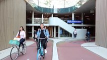 Dünyanın en büyük bisiklet parkı açıldı - UTRECHT