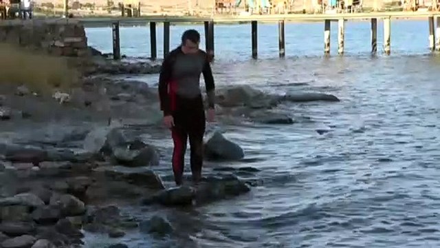 Van Gölü kıyılarında yavru İnci Kefali şöleni