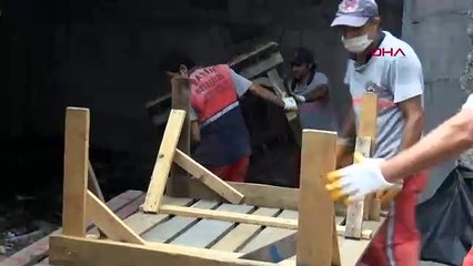 Fatih'te tarihi sarnıç çöplüğü döndü