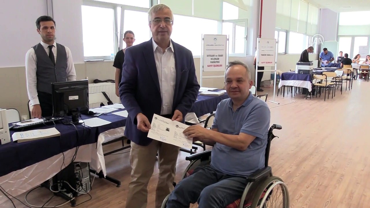 Tekerlekli sandalyesi ile engellilere örnek olacak - KIRKLARELİ