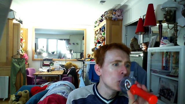 Wiwi égratigne la mémoire en exil de Jo Lemaire