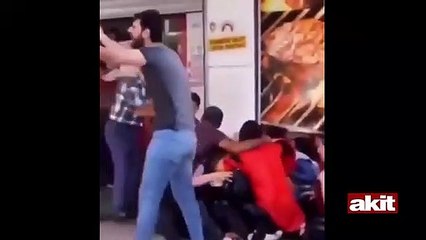 TOMA 'sık hadi' diyen terör sevicinin ricasını kırmadı