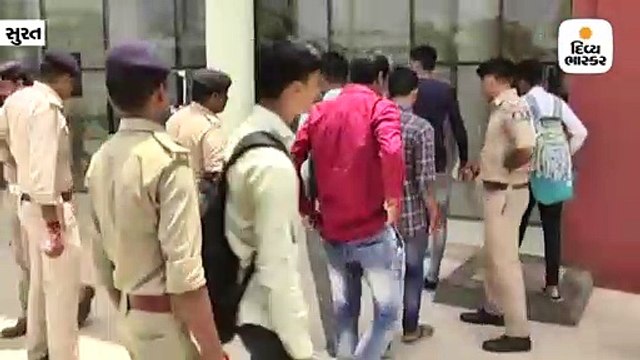 વીએનએસજીયુના 50માં પદવીદાન સમારંભમાં વિરોધ પ્રદર્શન કરતાં NSUIના કાર્યકરોની અટકાયત