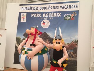 "Les oubliés des vacances" au Parc Astérix
