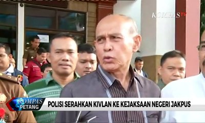 Download Video: Berkas Lengkap, Polisi Serahkan Kivlan ke Kejaksaan Negeri Jakpus