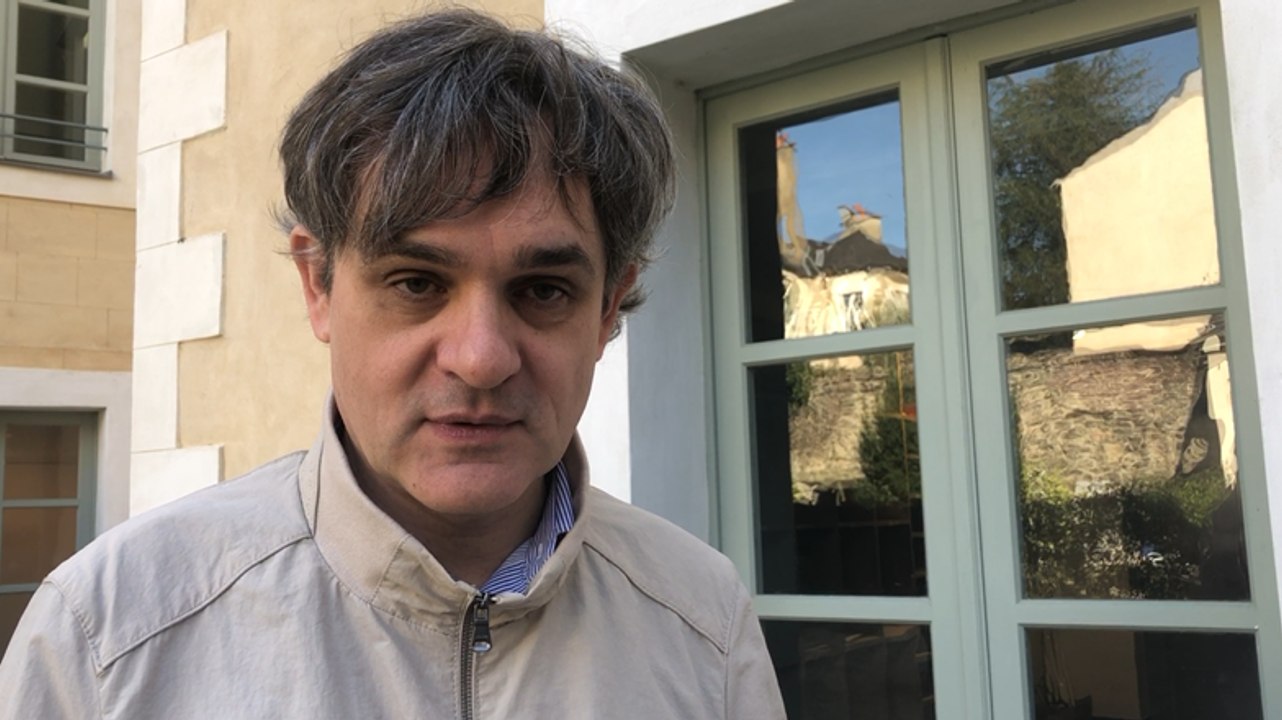 A Rennes, Riss de Charlie hebdo soutient le maire de Langouët