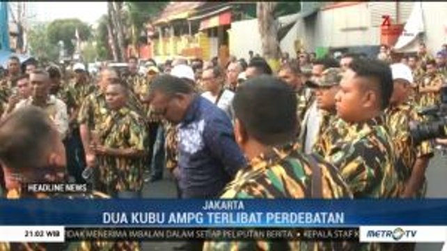 Dua Kubu AMPG Terlibat Perdebatan di Depan Kantor DPP Golkar