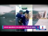 Joven se gradúa y lo festeja con su padre que trabaja como 