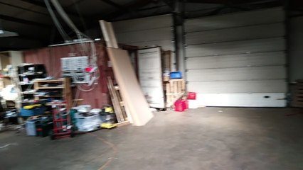 8 containers aménagés pour du cannabis