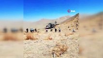 Kayalıklardan düşen çoban askeri helikopterle kurtarıldı