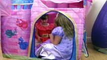 Disney Princesa e   Princesinha Sofia resgata Elena de Avalor do Amuleto Gigante