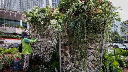 Instalasi Gabion di Bundaran HI