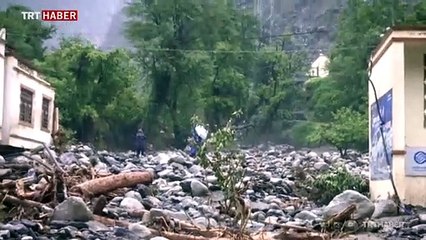 Çin'de sel, Polonya'da yıldırım 14 can aldı