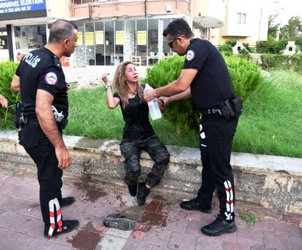 5 araç ve ekip otosuna çarpan alkollü sürücü: Otomobillere çarpmadım, onları öptüm