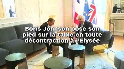 Boris Johnson pose son pied sur la table en toute décontraction à l’Elysée !