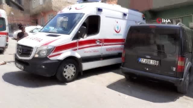 Gaziantep'te kadınların mevlüt okumak için toplandığı bir evde ahşap yer döşemesi çöktü