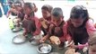 मिड-डे मील में बच्चों का रोटी और नमक खाते का वीडियो वायरल, प्रियंका ने बताया निंदनीय व्यवहार
