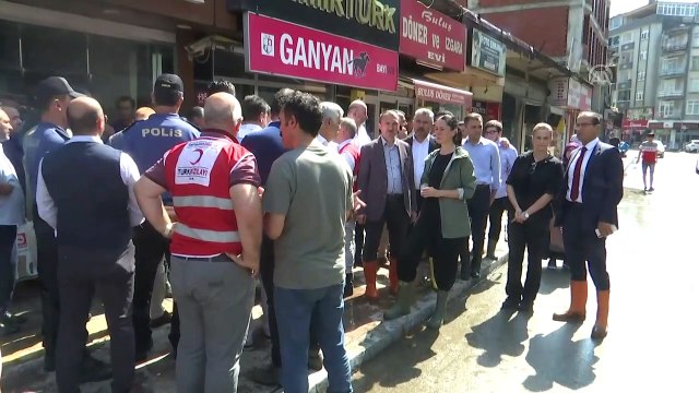 Samsun'daki sağanak - AK Parti Genel Başkan Yardımcısı Çiğdem Karaaslan