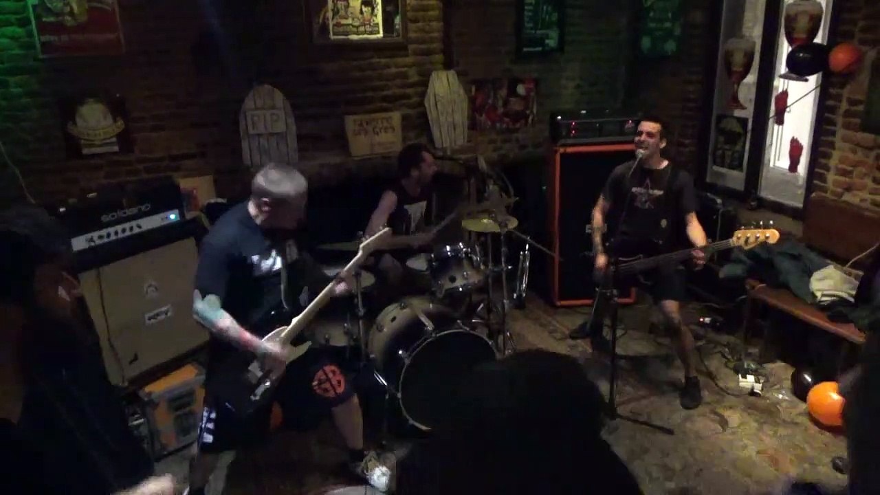 Jodie Faster - Live Douai 2018 (Punk hardcore)