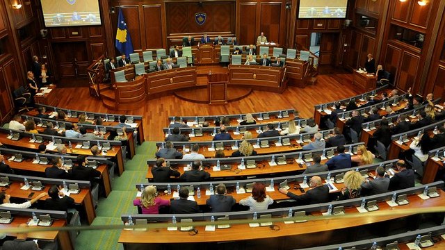 Parlamento de Kósovo se disuelve y llama a elecciones legislativas anticipadas