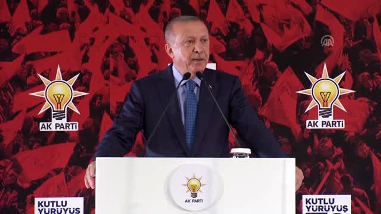 Cumhurbaşkanı Erdoğan: "Cumhuriyet tarihindeki en büyük atılımı AK Parti yaptırmıştır"