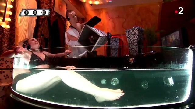 Fort Boyard 2019 : extrait de Capucine Anav dans la SPA (24 août 2019)