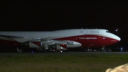 Avión cisterna SuperTanker inicia combate contra incendios en Bolivia