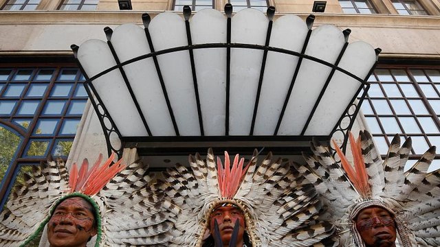 Лондон: индейцы против пожаров