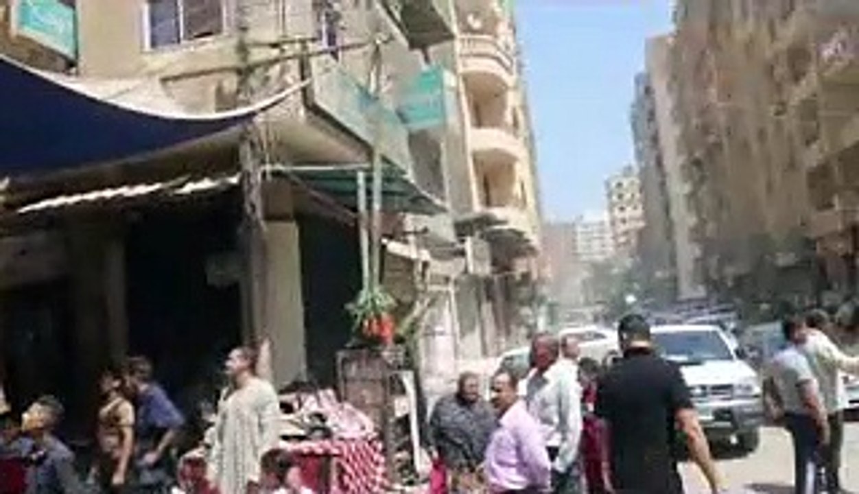 حملة مكبرة لإزالة الإشغالات والتعديات على الأرصفة بالفيوم (فيديو)