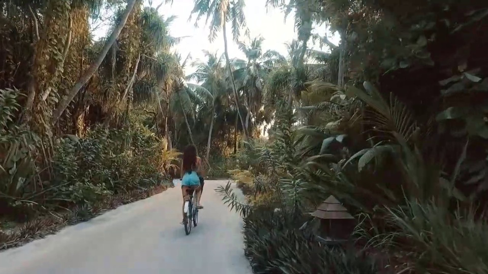 ⁣MALDIVES TRAVEL - Traveling Vlog