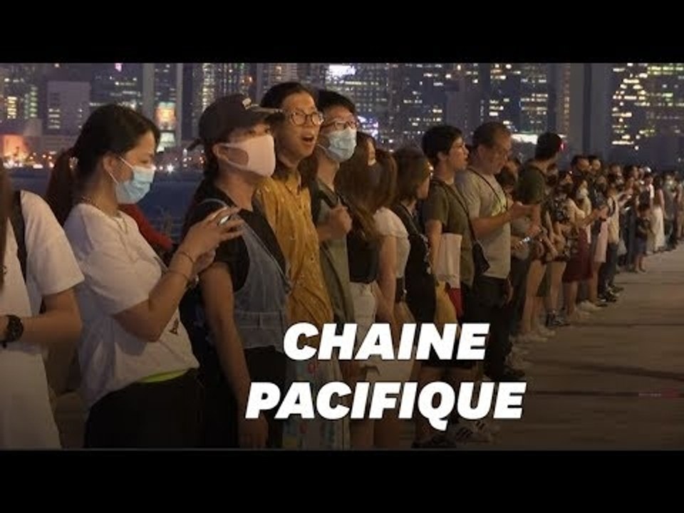 À Hong Kong, les manifestants font une chaine humaine, 30 ans après la "Baltic Way"