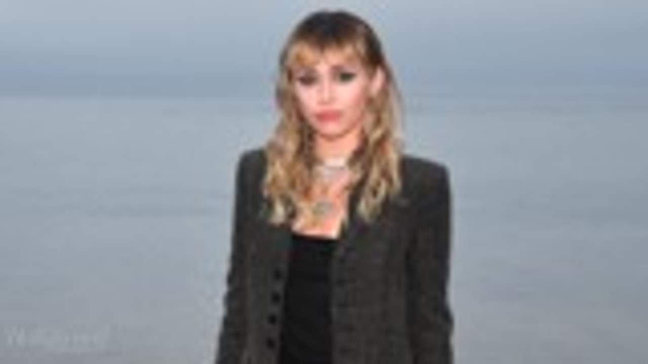 Miley Cyrus Lost Her 'Hotel Transylvania' Role Because of Penis Cake Photos | THR News