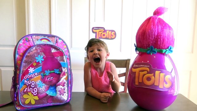 Filme Trolls Gigante Ovo Surpresa Mochila cheia de Brinquedos e Surpresas do Filme Trolls