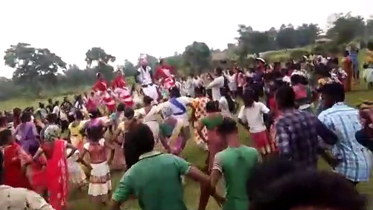 देशी कर्मा डांस इस साल सबको नचा देगा आप भी देखा लो