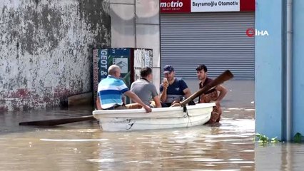 Venedik değil Samsun... Sanayi sitesinde ulaşımı kayıkla sağladılar