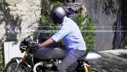 Engin Altan Düzyatan attan indi motora bindi